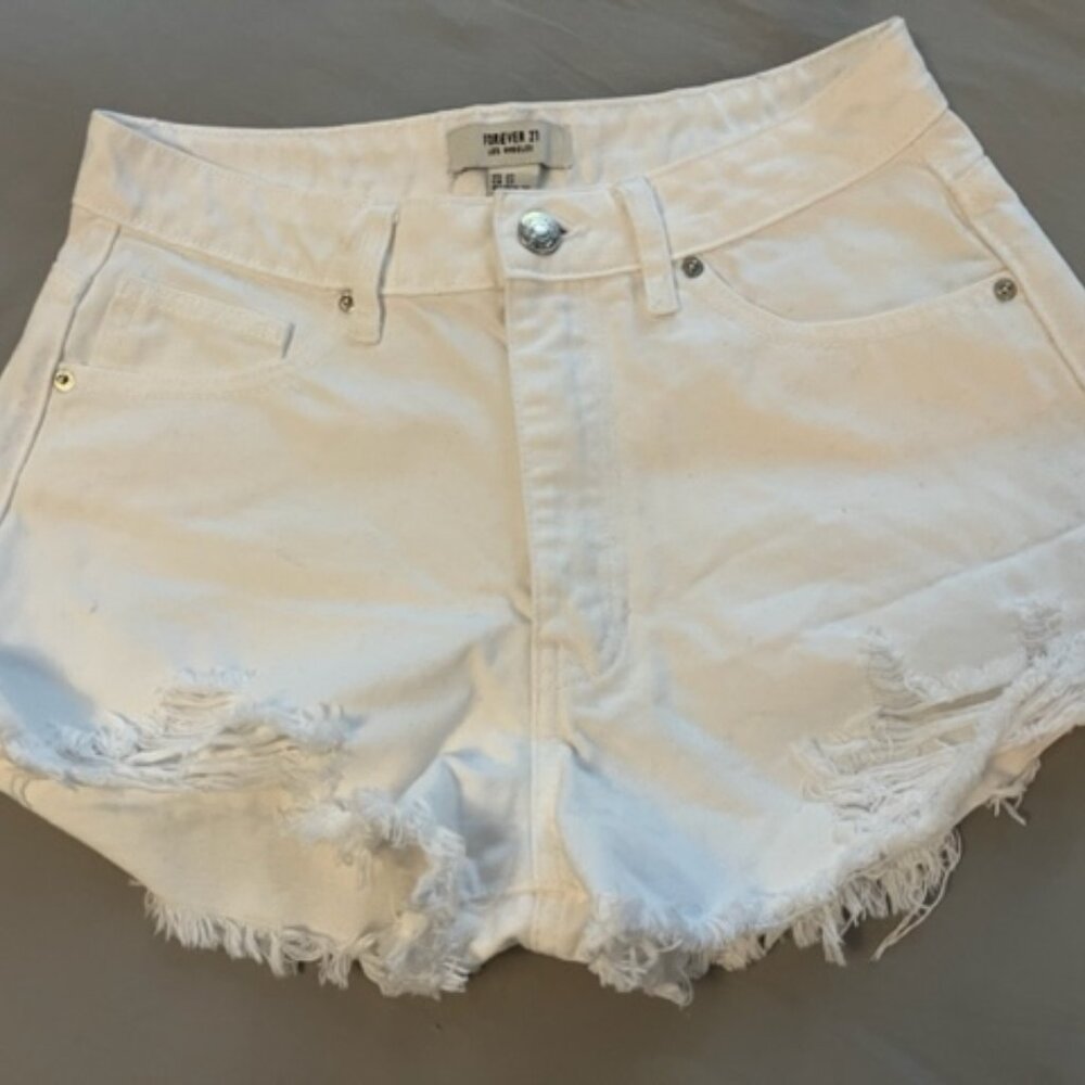 😎Last Call!… Forever 21 Los Angeles White Denim Short